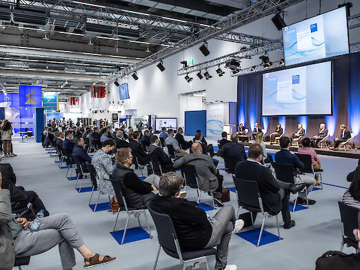 Attendees and speakers at "Indoor-Air" 2021 in Hall 12